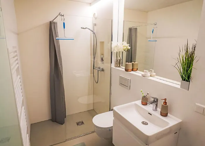 Seezugang & Ossiacher By Interhome דירה בודנסדורף